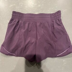 Lulu Hotty hot 4” shorts
